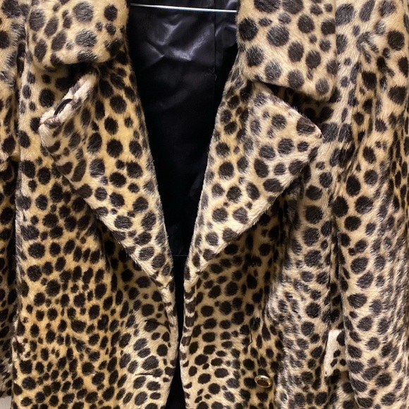 Jackets & Blazers - Vintage Russel Taylor Leopard faux fur coat